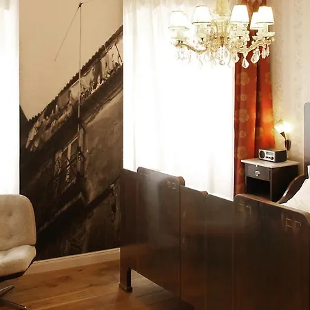Lux Hotel