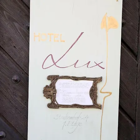 Lux Hotel